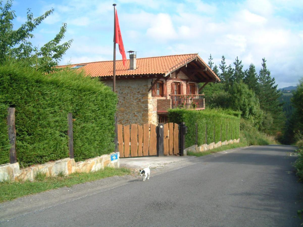 Albergue Eskerika Exclusivo Peregrinos Esquerica Екстер'єр фото